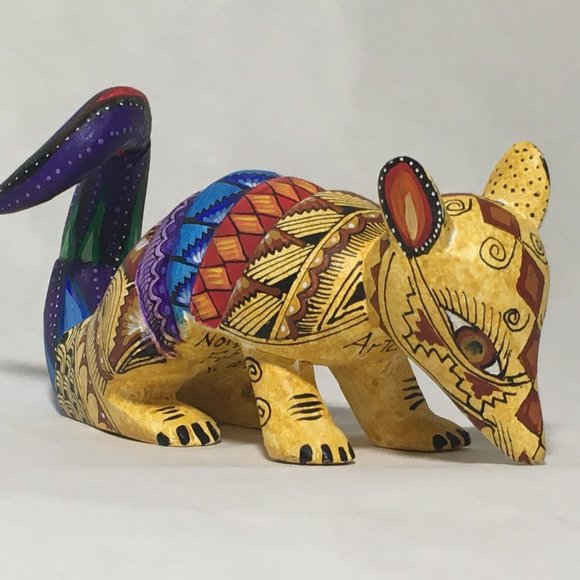 Hand Carved and Painted Armadillo Alebrije. - Picture 5 of 14